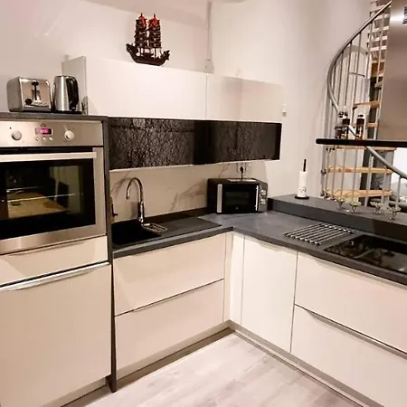 Elegantti Laehellae Kuusamon Keskustaa *